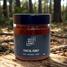 Load image into Gallery viewer, Australian Coastal Honey with Handcut Honeycomb